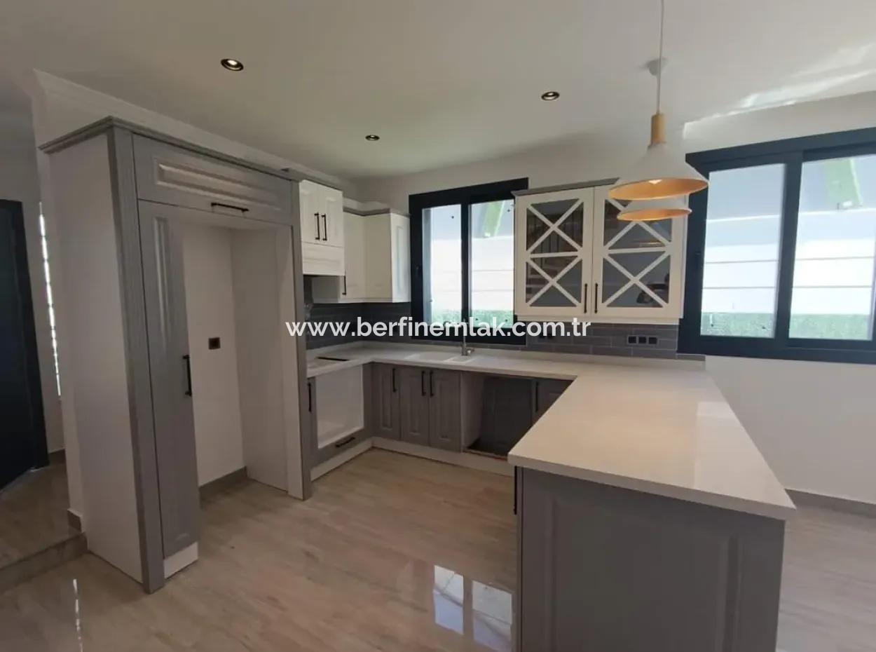 Villen Mit Meerblick In Der Nachbarschaft Von Didim Efeler