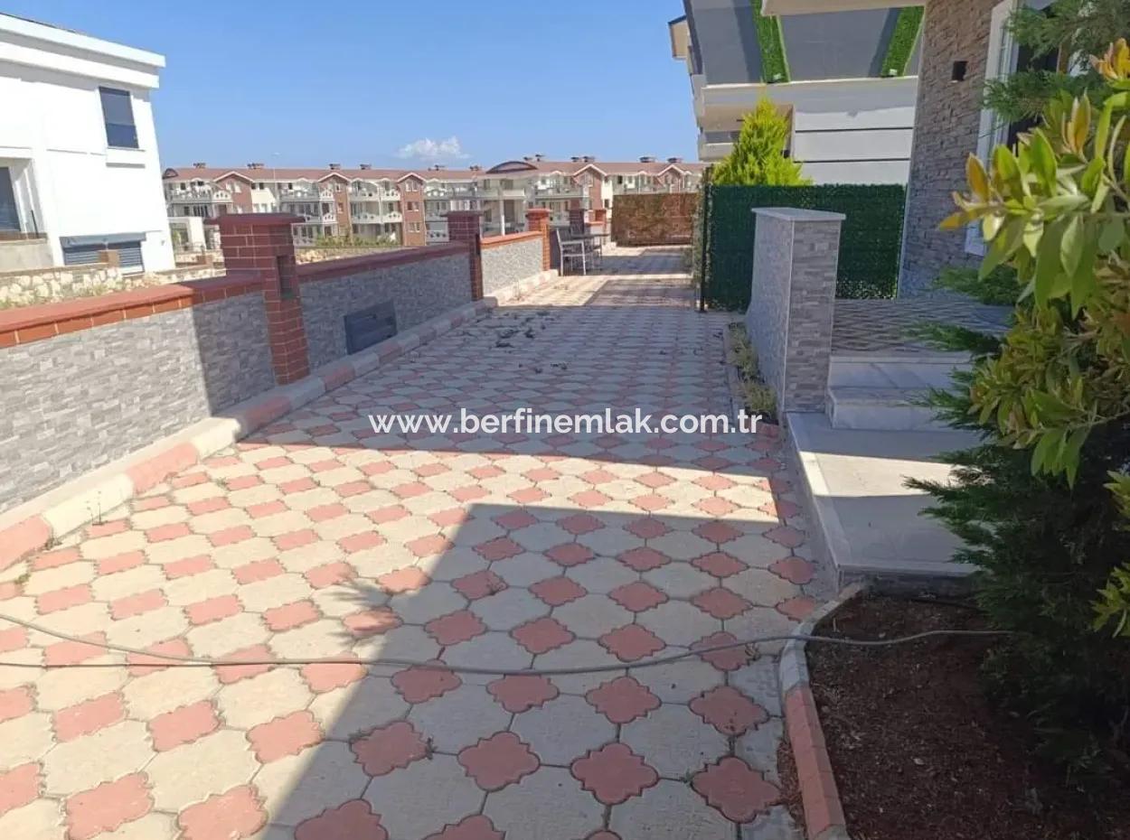 Villen Mit Meerblick In Der Nachbarschaft Von Didim Efeler