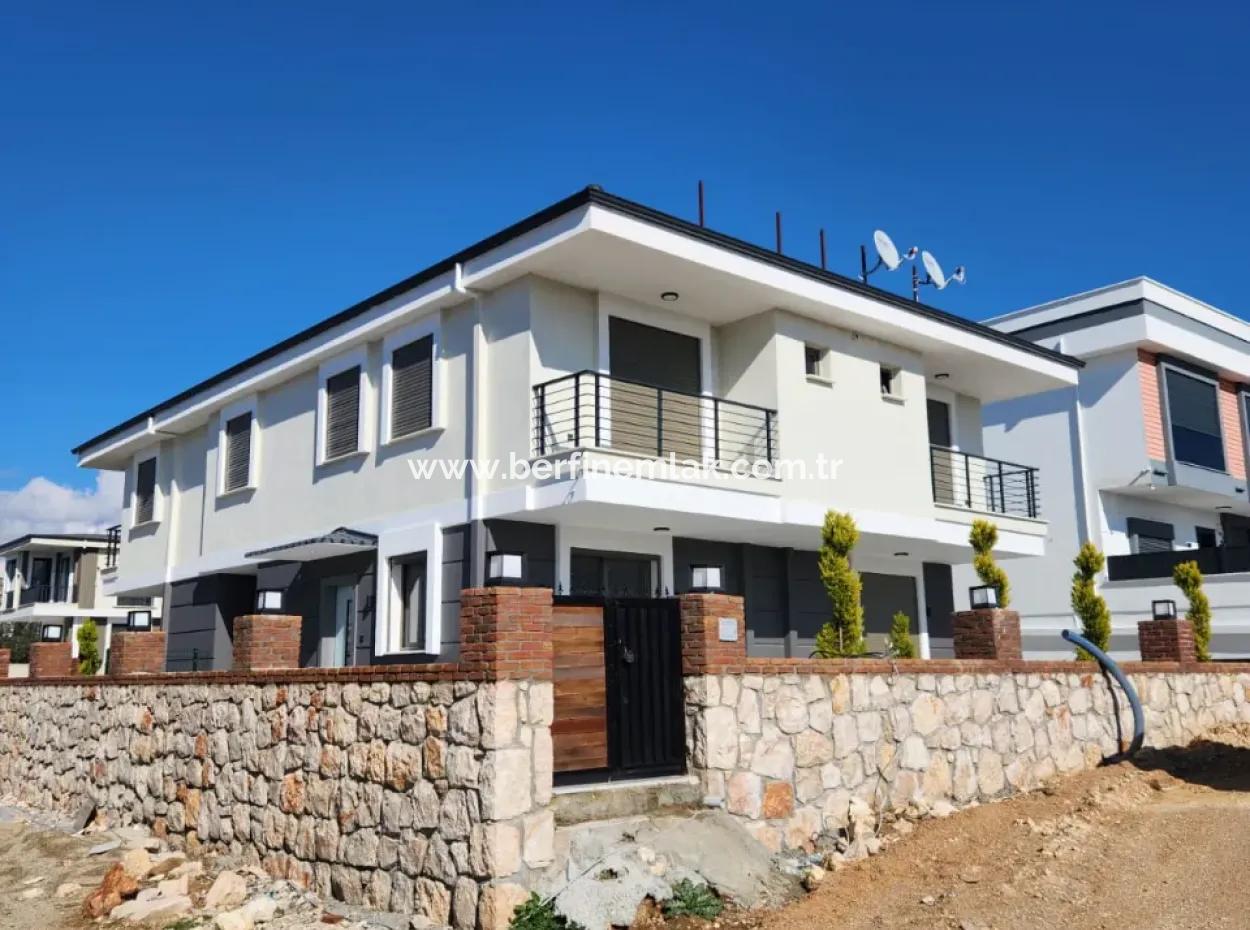 Angrenzend An Nizam In Didim Hisar Nachbarschaft 3 1 Villa