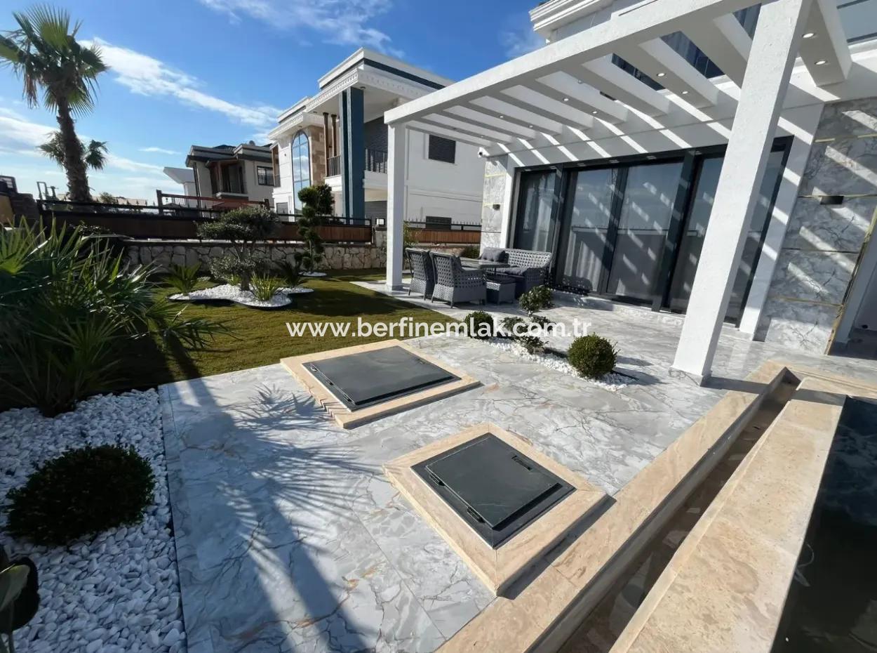 Freistehende 4 1 Villa Zum Verkauf In Didim Hisar Nachbarschaft