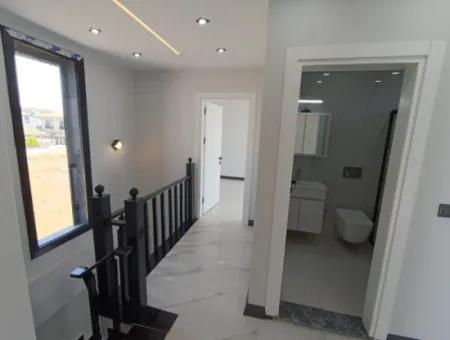3 1 Villa Mit Pool Auf 300M2 Grundstück In Didim Efeler