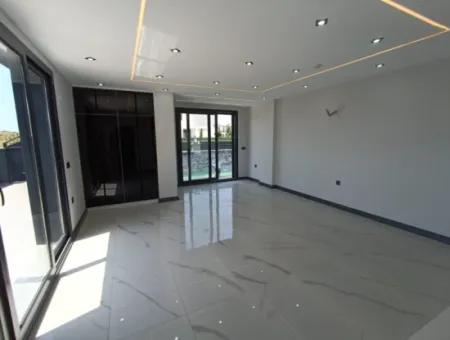 3 1 Villa Mit Pool Auf 300M2 Grundstück In Didim Efeler