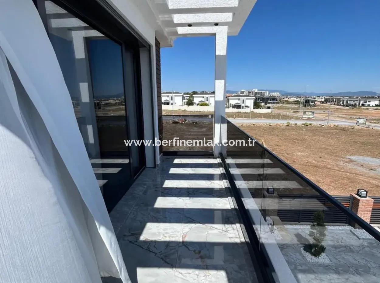 4 1 Fully Detached Villa With Pool In Aydin Didim Efeler Neighborhood