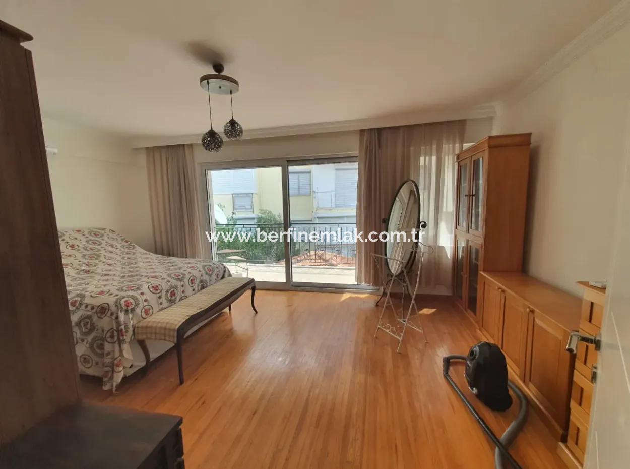 3 1 Villa At A Distance Of 50 M From Aydin Didim Ataturk Boulevard