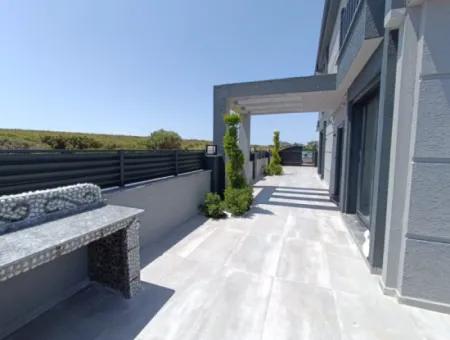 3 1 Villa With Pool In 300M2 Plot In Didim Efeler