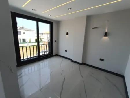 3 1 Villa With Pool In 300M2 Plot In Didim Efeler