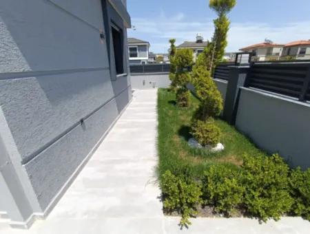 3 1 Villa With Pool In 300M2 Plot In Didim Efeler