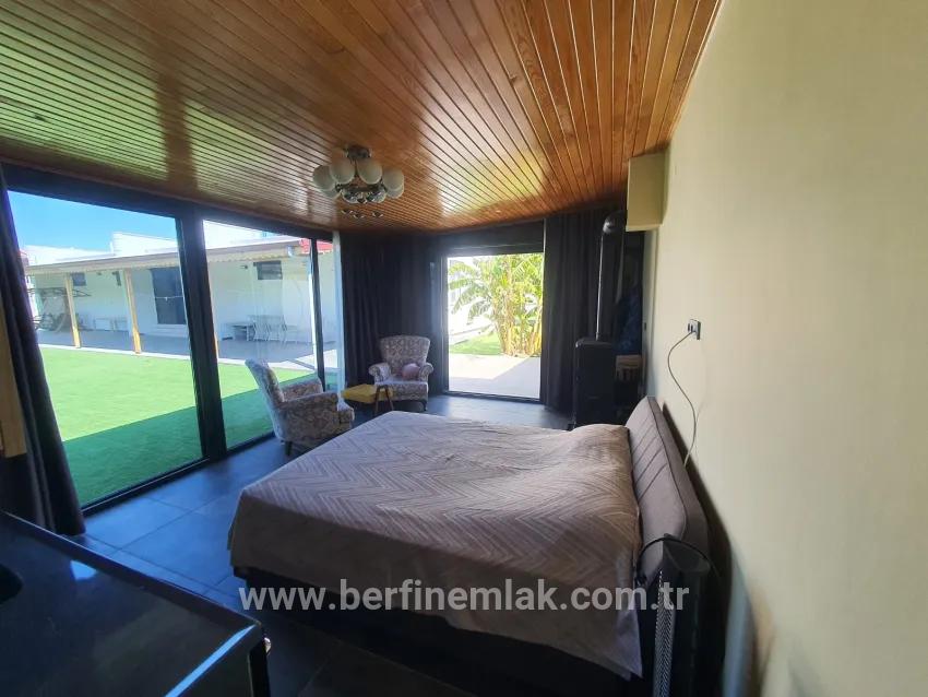 Didim Akyeniköy Ak-yeniköy Mah. Satılık 5+2 Villa - 1.400 m²