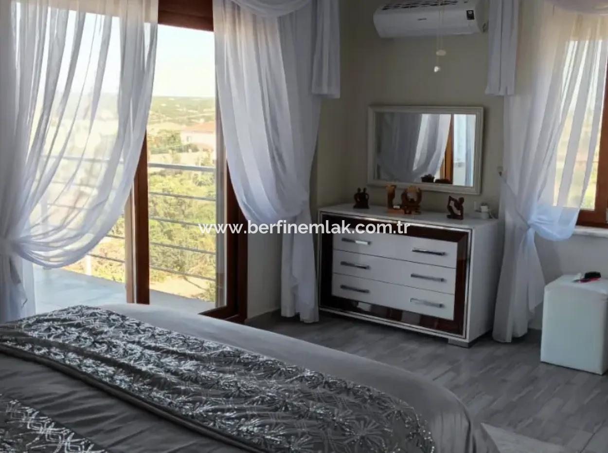 Yeşiltepede Satılık Lüks Villa