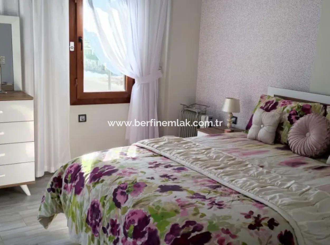 Yeşiltepede Satılık Lüks Villa