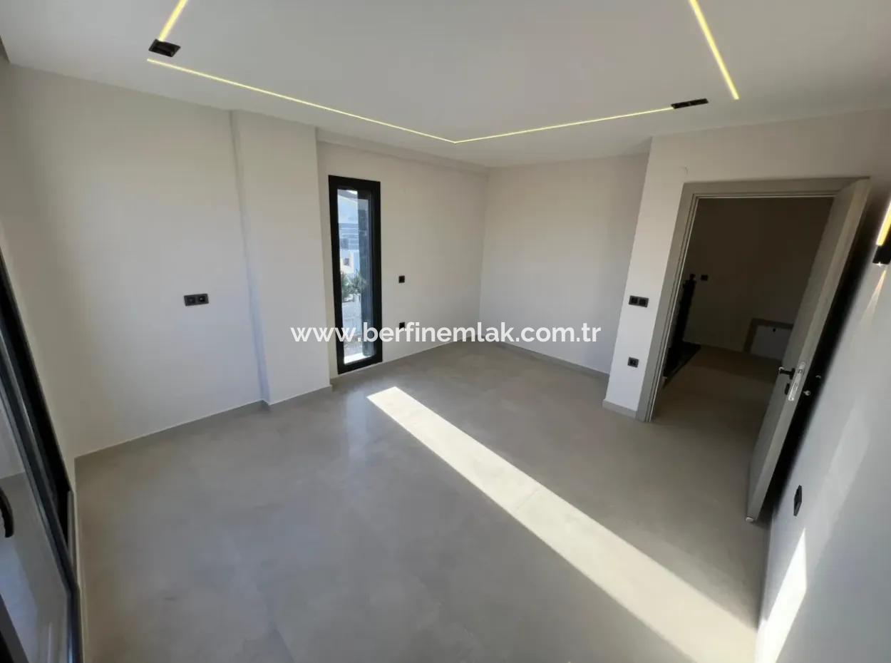 Aydın Didimde Hisar Mahallesinde 4+1 Satılık Villa