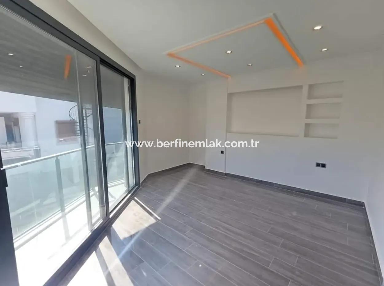 Didim Efeler Mahallesinde Deniz Manzaralı Villalar