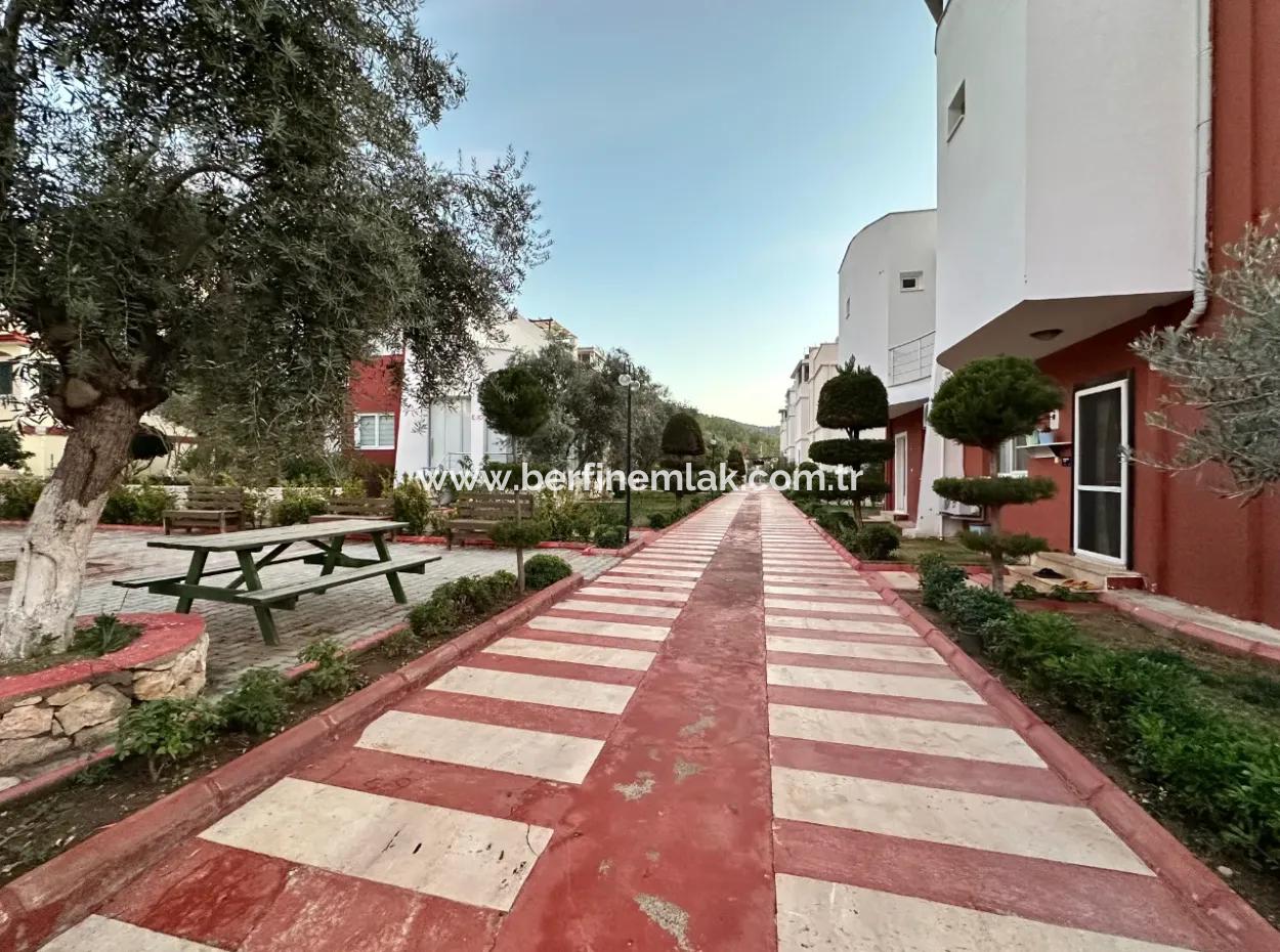 Akbükte Site İçerinde Satılık 2+1 Villa