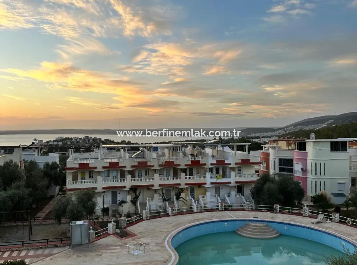 Akbükte Site İçerinde Satılık 2+1 Villa