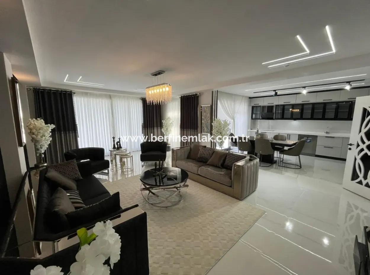 Aydın Didim Efeler Mahallesinde 4+1 Havuzlu Tam Müstakil Villa