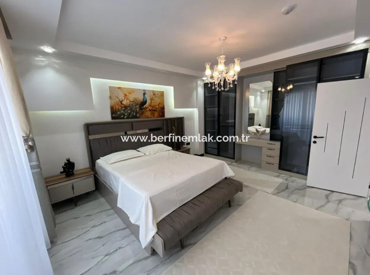 Aydın Didim Efeler Mahallesinde 4+1 Havuzlu Tam Müstakil Villa