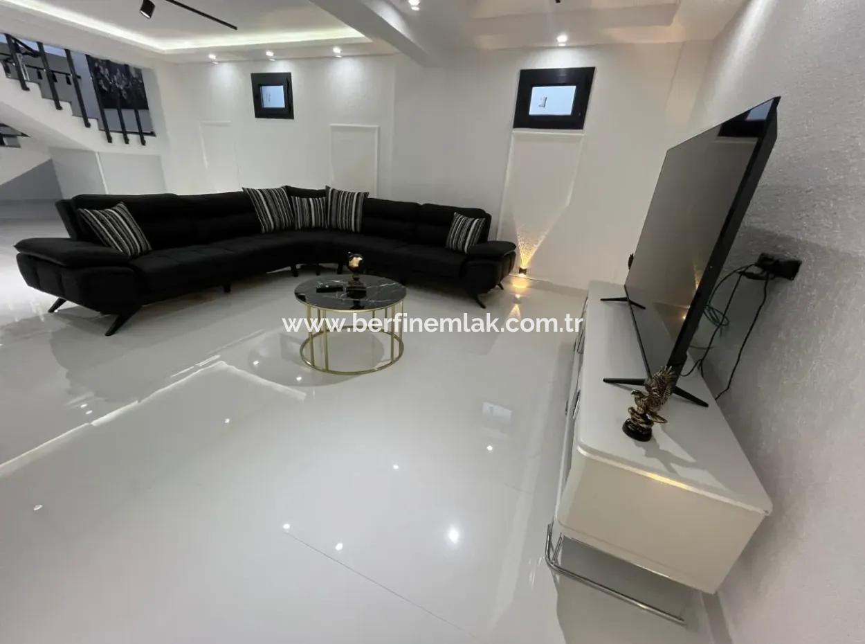 Aydın Didim Efeler Mahallesinde 4+1 Havuzlu Tam Müstakil Villa