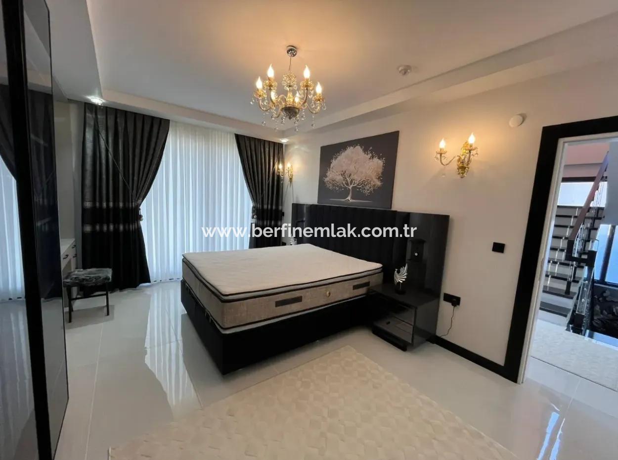 Aydın Didim Efeler Mahallesinde 4+1 Havuzlu Tam Müstakil Villa