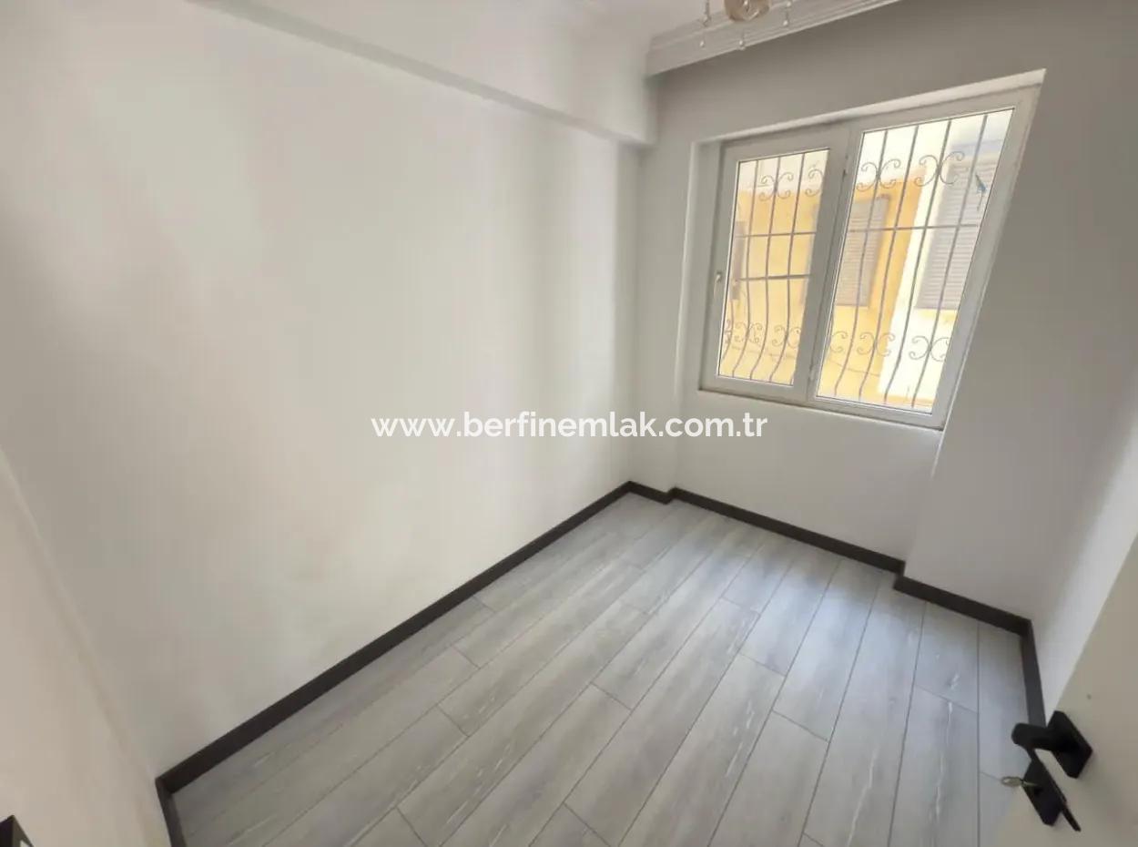 Didim   Efelerde  Liman Yoluna Sıfır 2+1 Daire