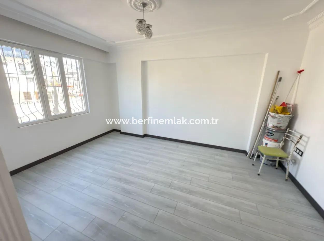 Didim   Efelerde  Liman Yoluna Sıfır 2+1 Daire