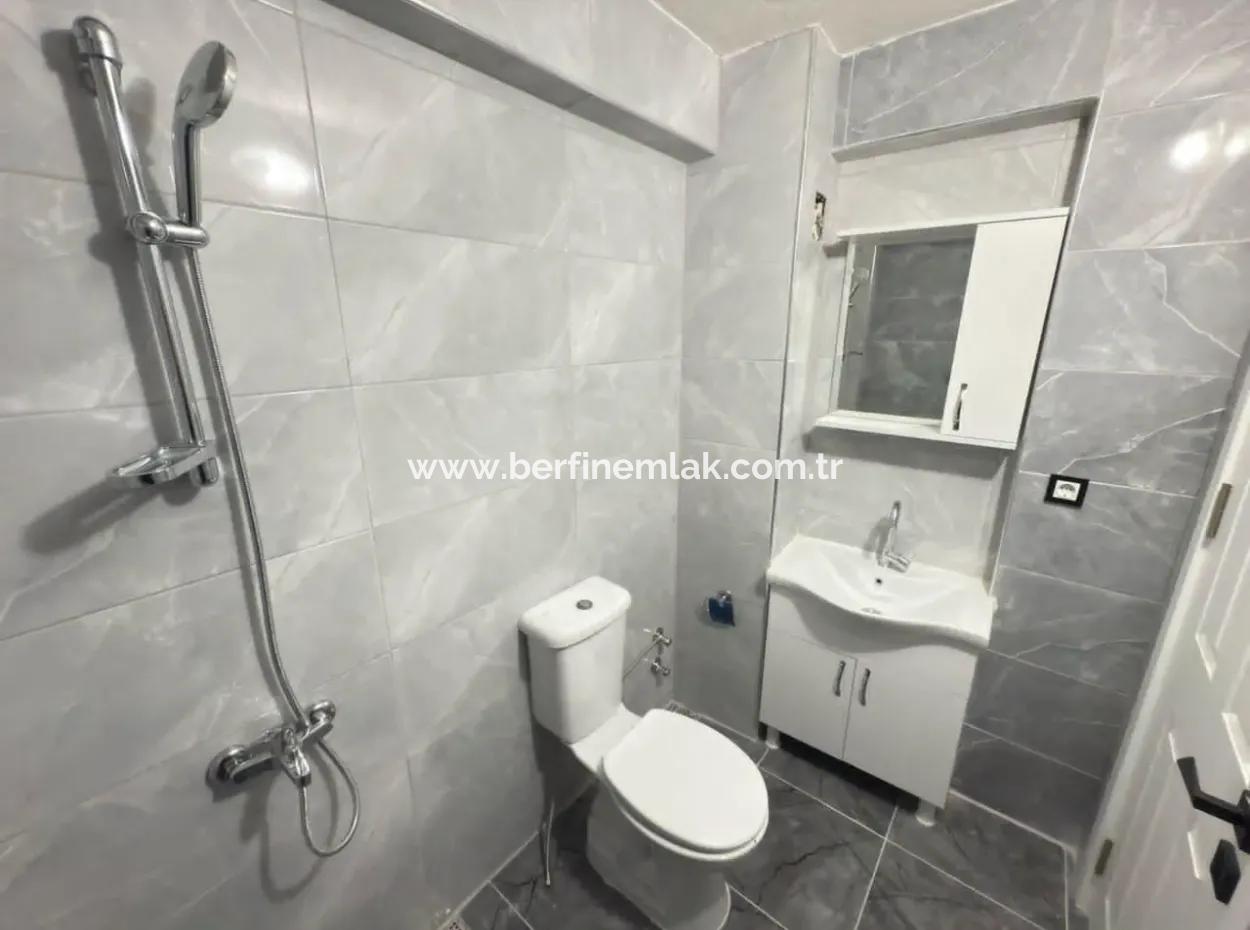 Didim   Efelerde  Liman Yoluna Sıfır 2+1 Daire