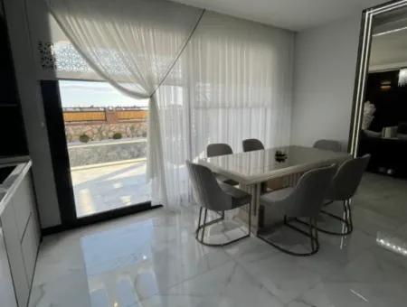 Didim Hısar Mahallesinde   Satılık  Tam Müstakil   4+1  Villa