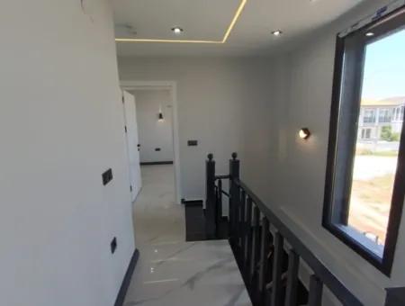 Didim Efelerde 300M2 Arsa İçinde  3+1 Havuzlu Villla