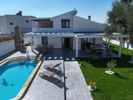 Didim''de Müstakil Havuzlu Bahçeli Villa