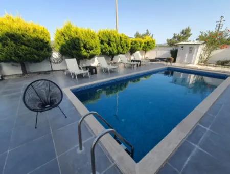 Didim'de Seyrantepede Satılık Havuzlu 4+1 Villa