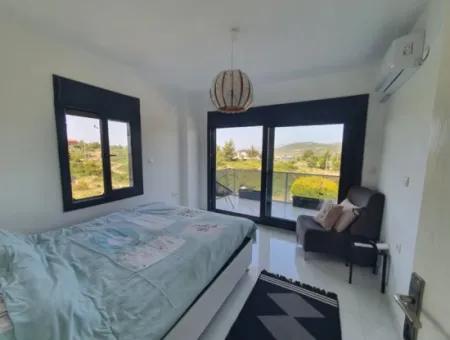 Didim'de Seyrantepede Satılık Havuzlu 4+1 Villa